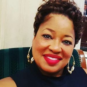 Meet your Posher, Lorri